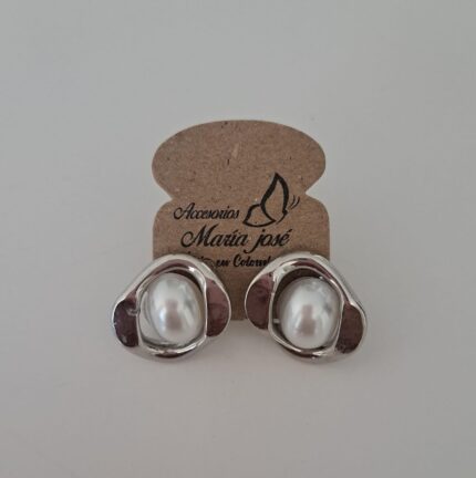 Aretes Topo Plateados con Perla