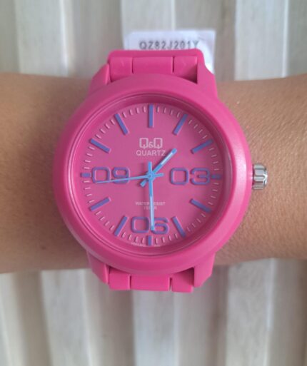 Reloj Fucsia y Beige QyQ